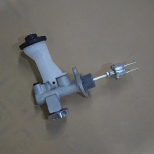 циліндр зчеплення головний toyota hilux v 31410-60570 Q097-0571 Q097-0571 фото